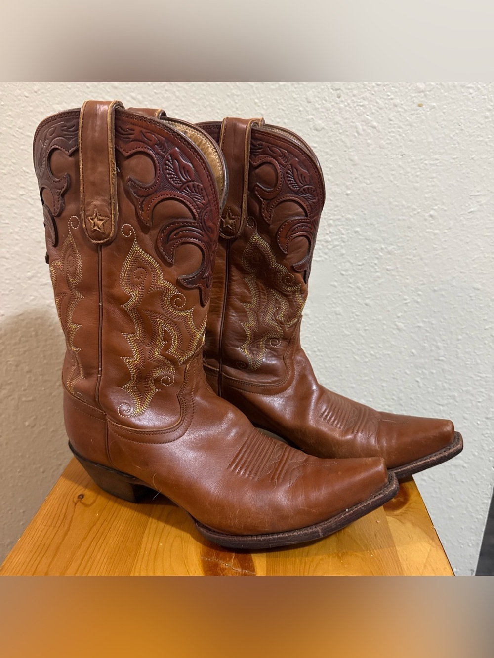 Tony Lama Two-Tone Brown  tooled Leather Western Heeled Boots stars